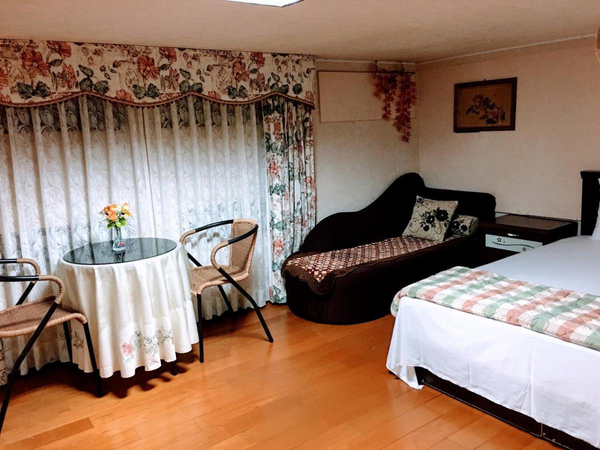 Chulu Wenxin Xiao Zhan Homestay Dış mekan fotoğraf